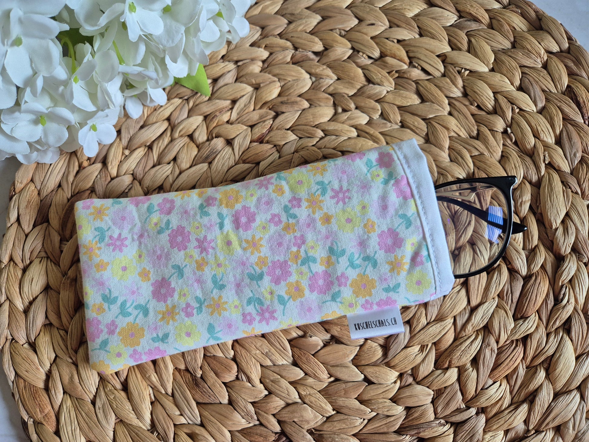 Brillenetui Glasses Case  Eco-Friendly Eyewear Storage Pouch  Soft & Lightweight Glasses Protector  Eyewear Organizer Gift for her