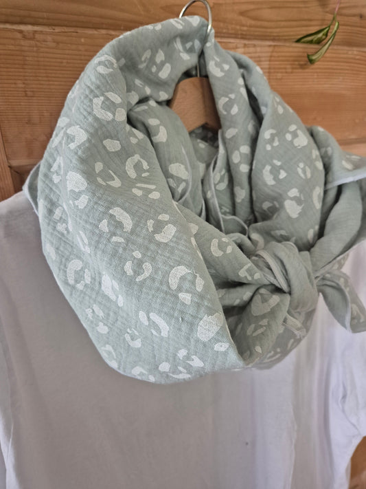 Mint Leo Stole Scarf - Cozy leo Print Wrap - Versatile Shawl for Travel - Boho Fashion Accessory - Ideal Gift XXL scarf