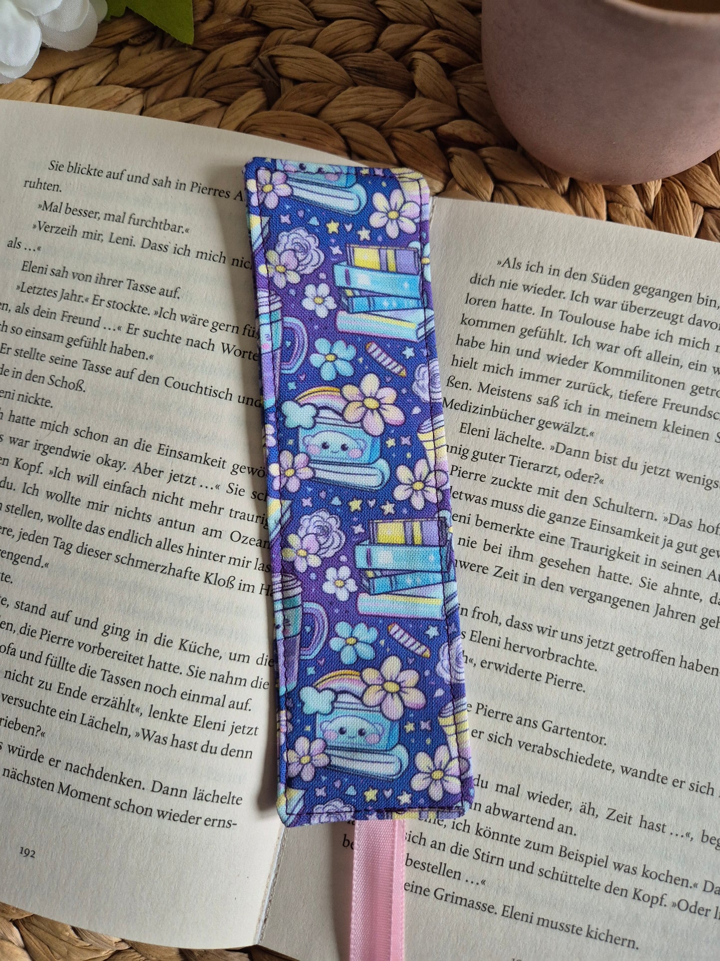 Lesezeichen kawaii Design, handgenäht, cute Kawaii doppelseitig, tolles Geschenk für Leseratten, Studenten und Journaling Fans