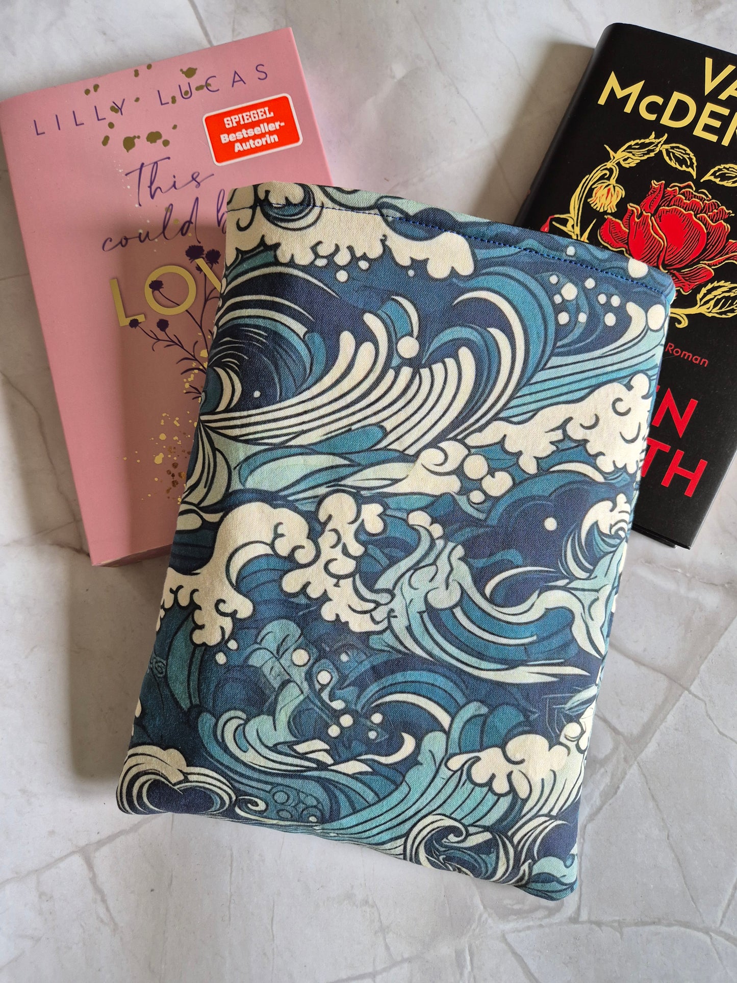 Sea Waves Storm Sealover Buchhülle Ereader Hülle - 3 Sizes - Handmade by me in Switzerland (Kopie) (Kopie)