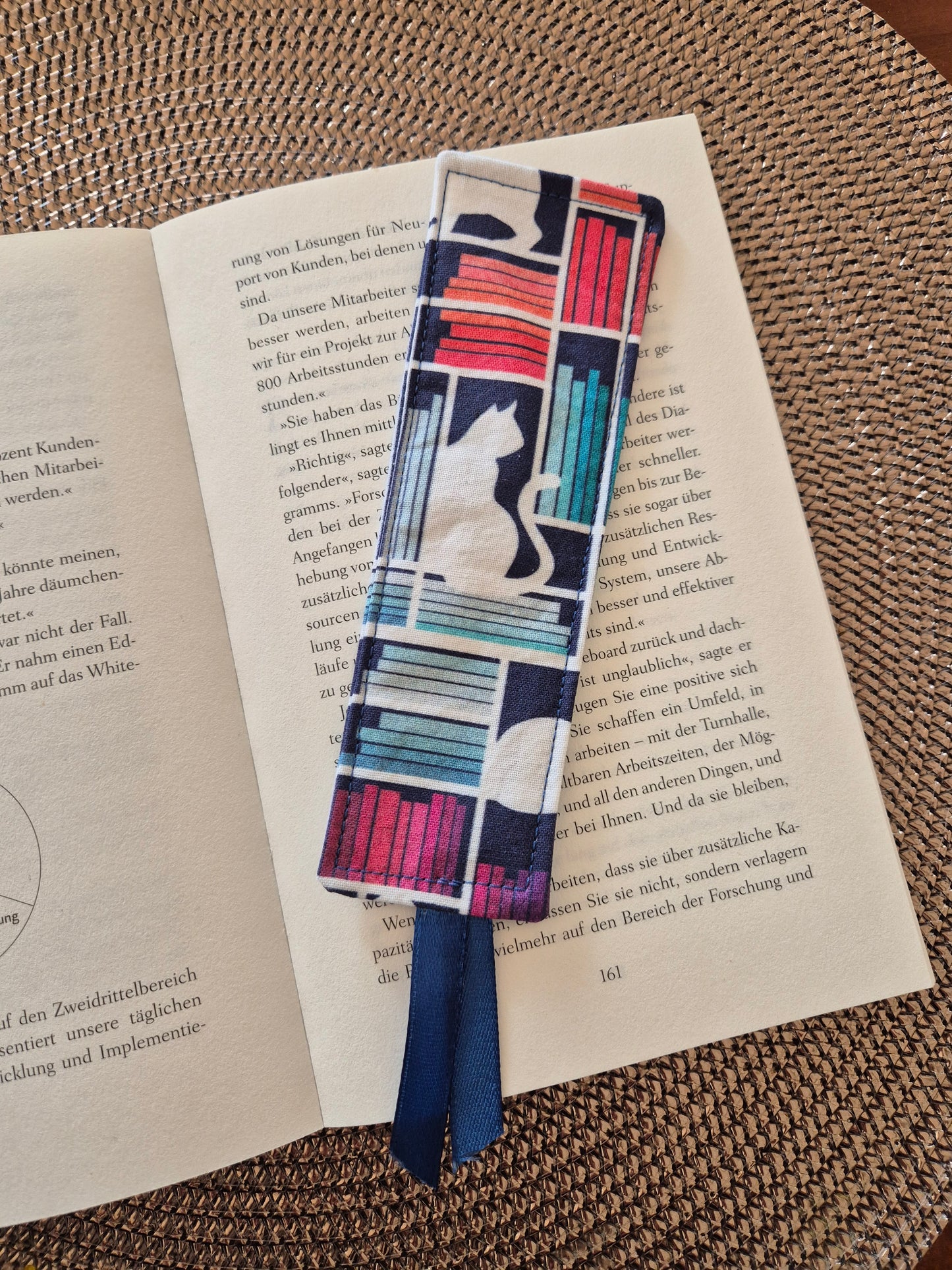 Lesezeichen katze Bücher Design, handgenäht, cute doppelseitig, tolles Geschenk für Leseratten, Studenten und Journaling Fans vegan