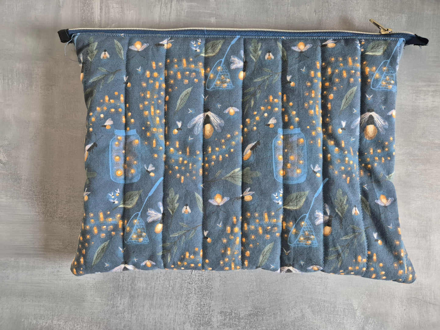 Tablet und Laptop Sleeve, gequiltet im wunderschönen Design "Glühwürmchen"