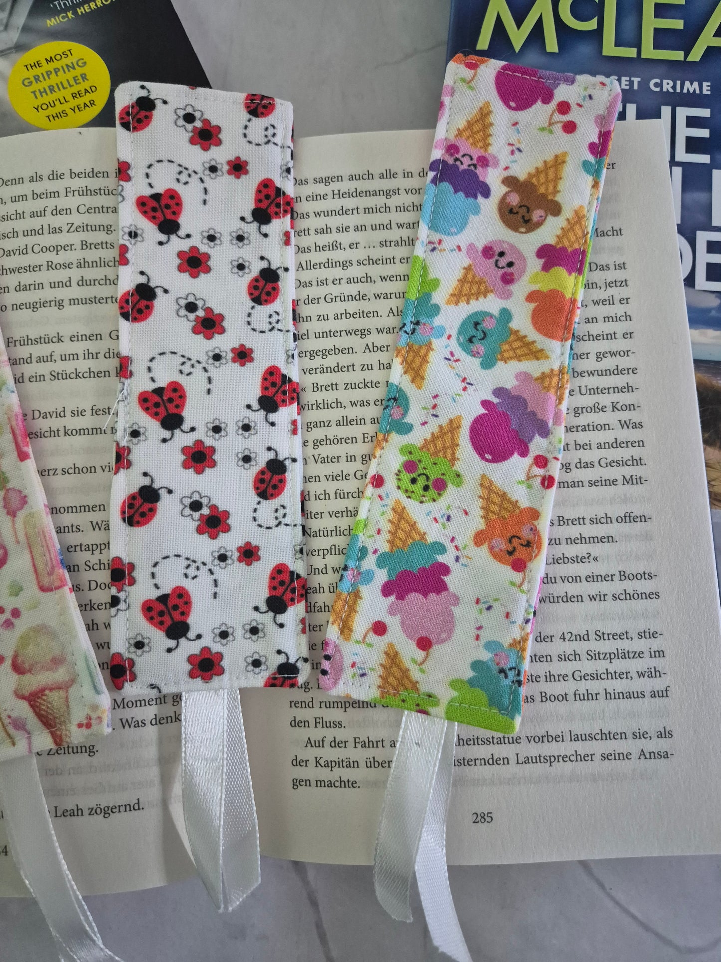 Lesezeichen Sommer Eiscreme Marienkäfer Glückskäfer Design, handgenäht, doppelseitig, tolles Geschenk für Leseratten, Studenten und Journaling Fans vegan