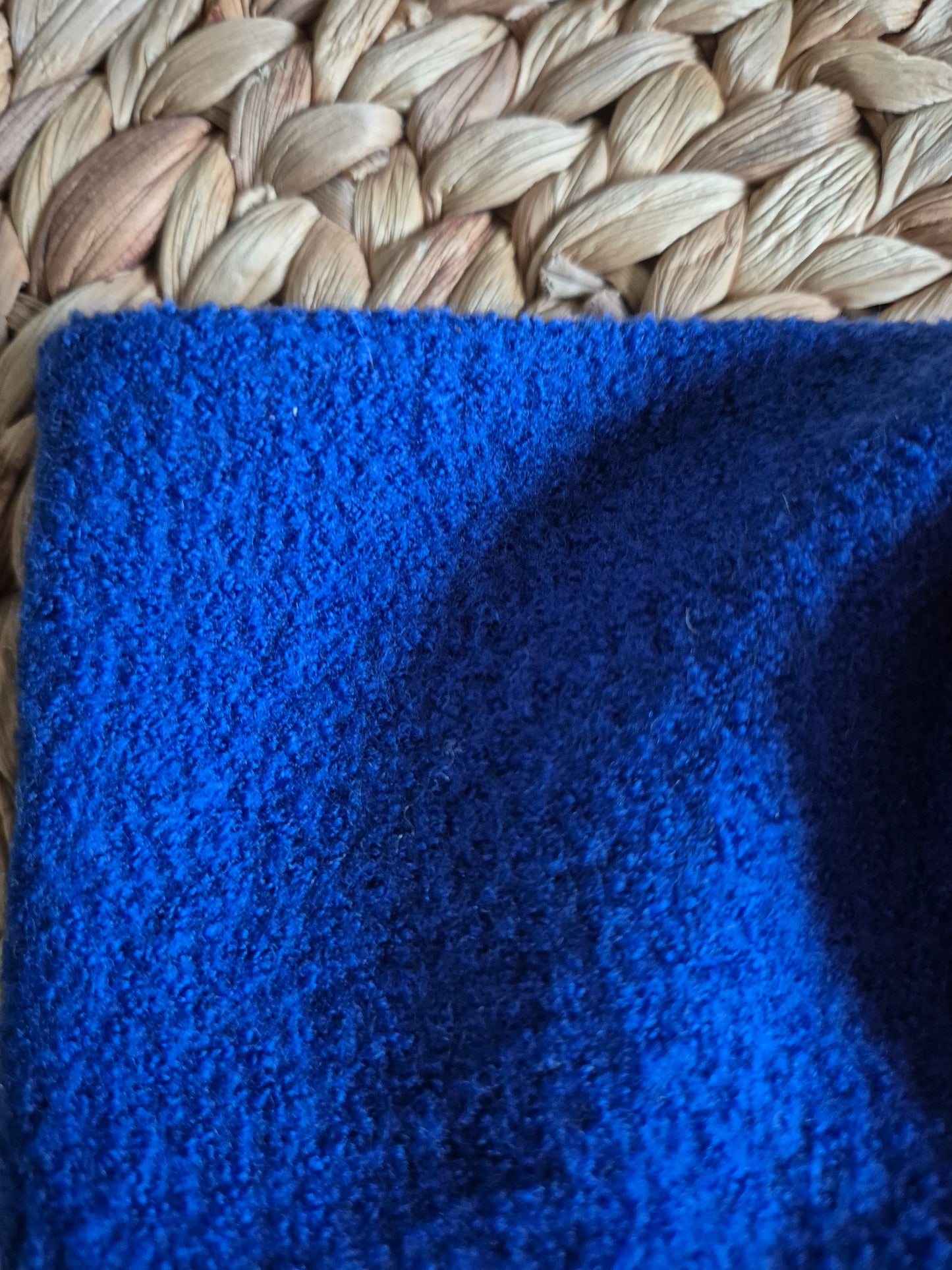 Stirnband aus MerinoWollwalk - gefüttert in BioBaumwolljersey, Grösse Damen, Farbe Royalblau