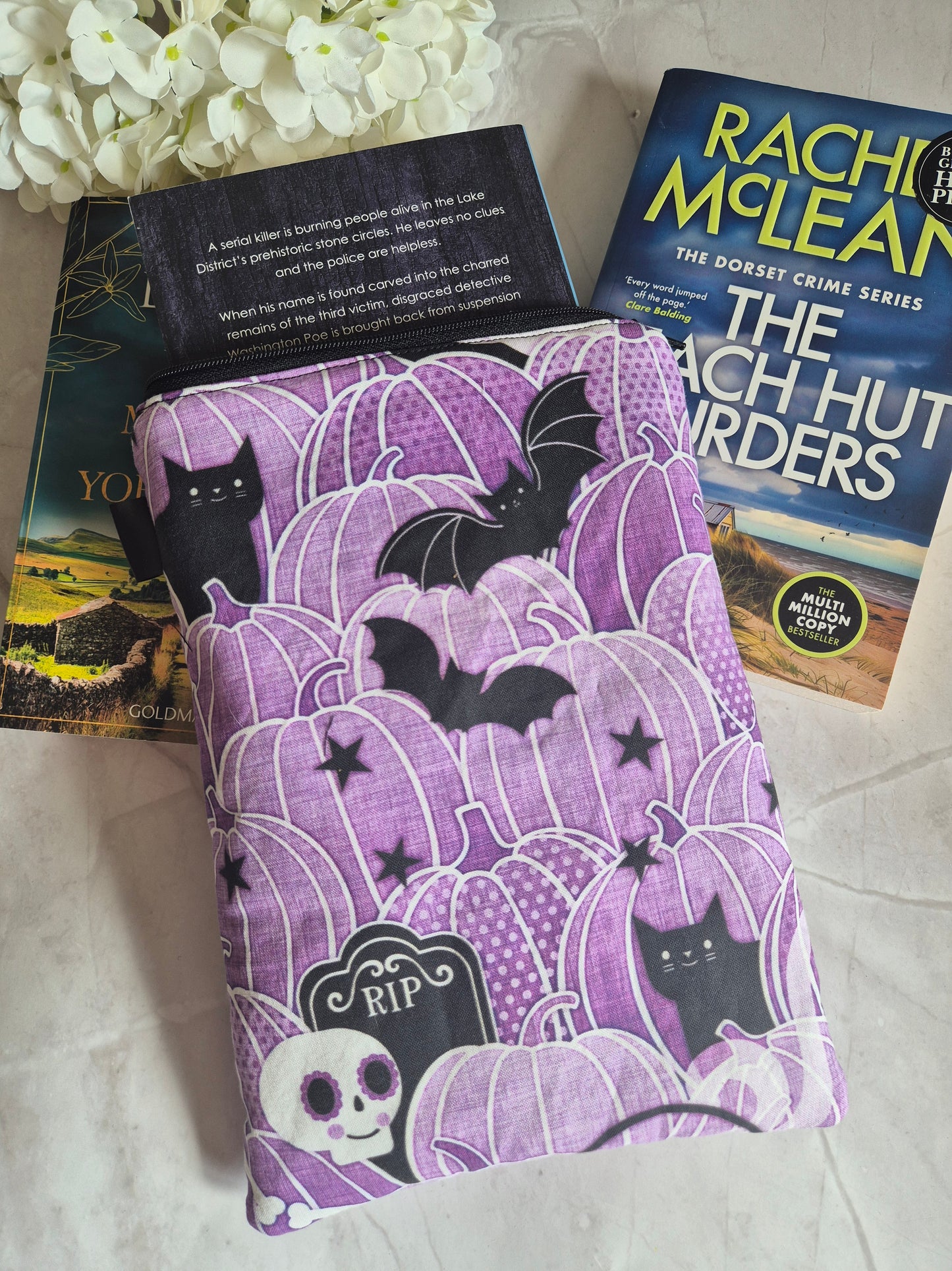 Gothic Halloween Purple Cat Pumpkin cartoon Buchhülle Ereader Hülle - 3 Sizes - Handmade by me in Switzerland