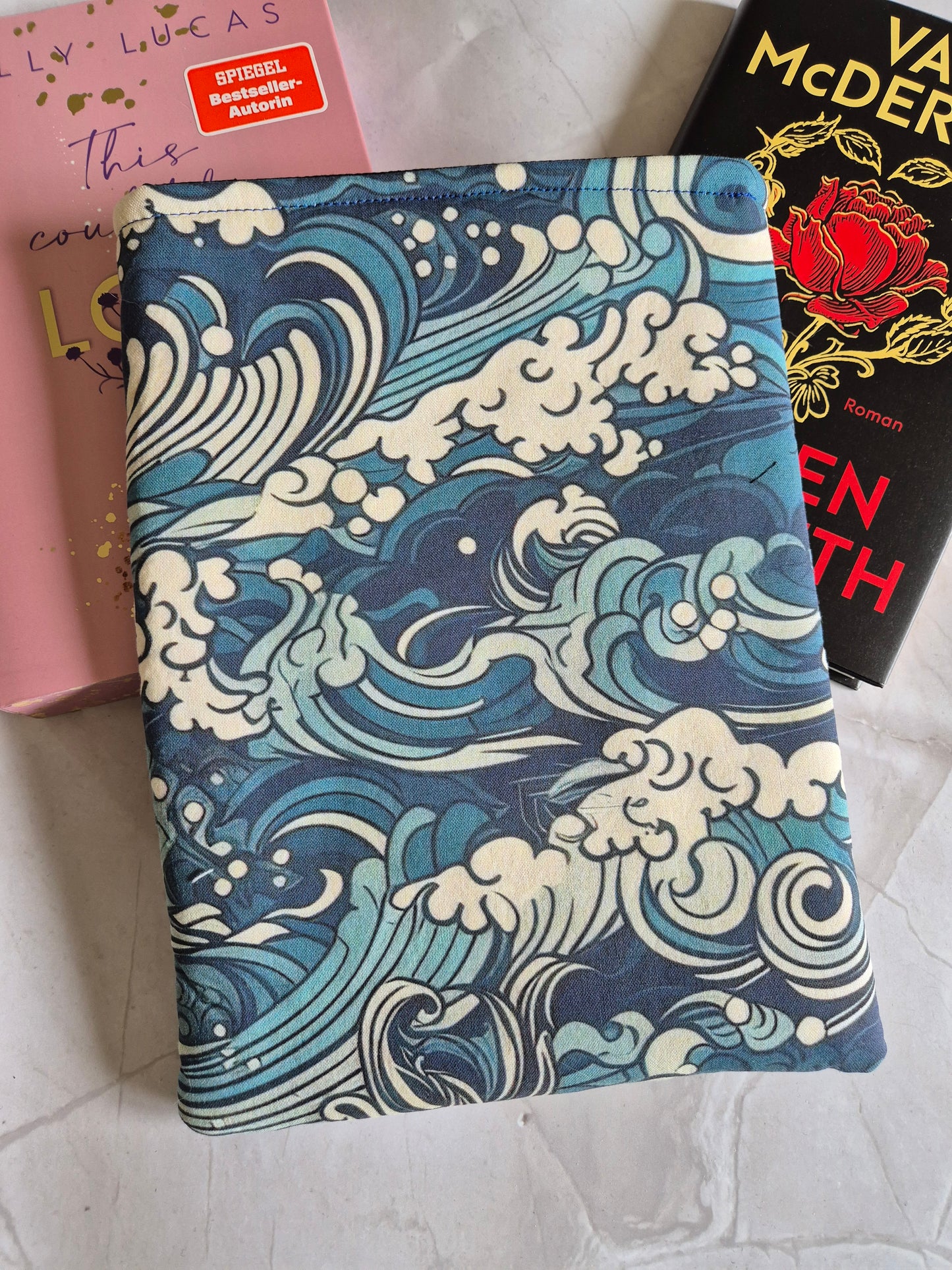 Sea Waves Storm Sealover Buchhülle Ereader Hülle - 3 Sizes - Handmade by me in Switzerland (Kopie) (Kopie)