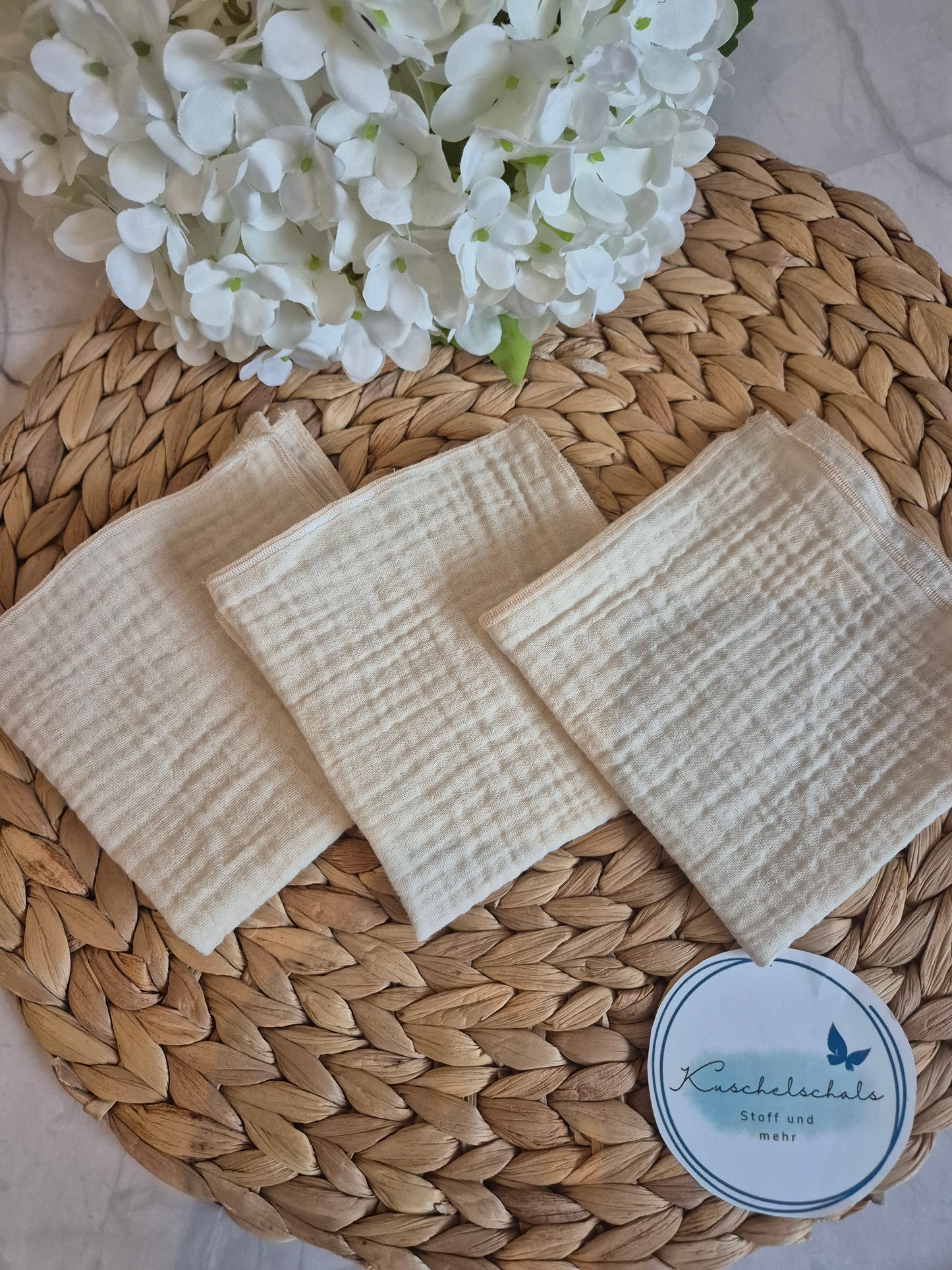 Taschentuch grau mit Herzdruck Stoff weich waschbar grau stylisch umweltfreundlich nachhaltig wiederverwendbar Musselin