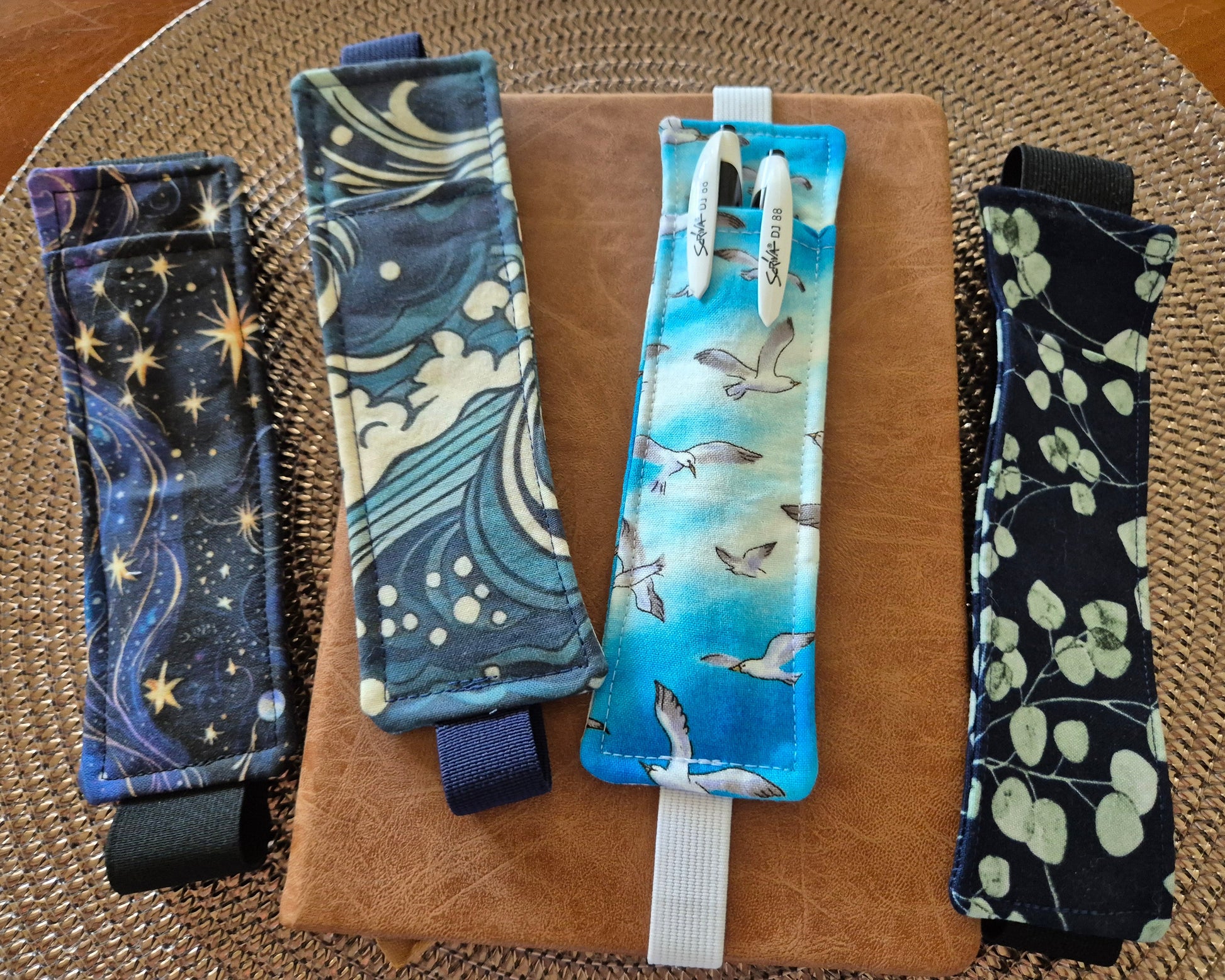 Stiftehalter Lesezeichen A5 Design, handgenäht, doppelseitig, tolles Geschenk für Lehrer, Studenten und Journaling Fans vegan 