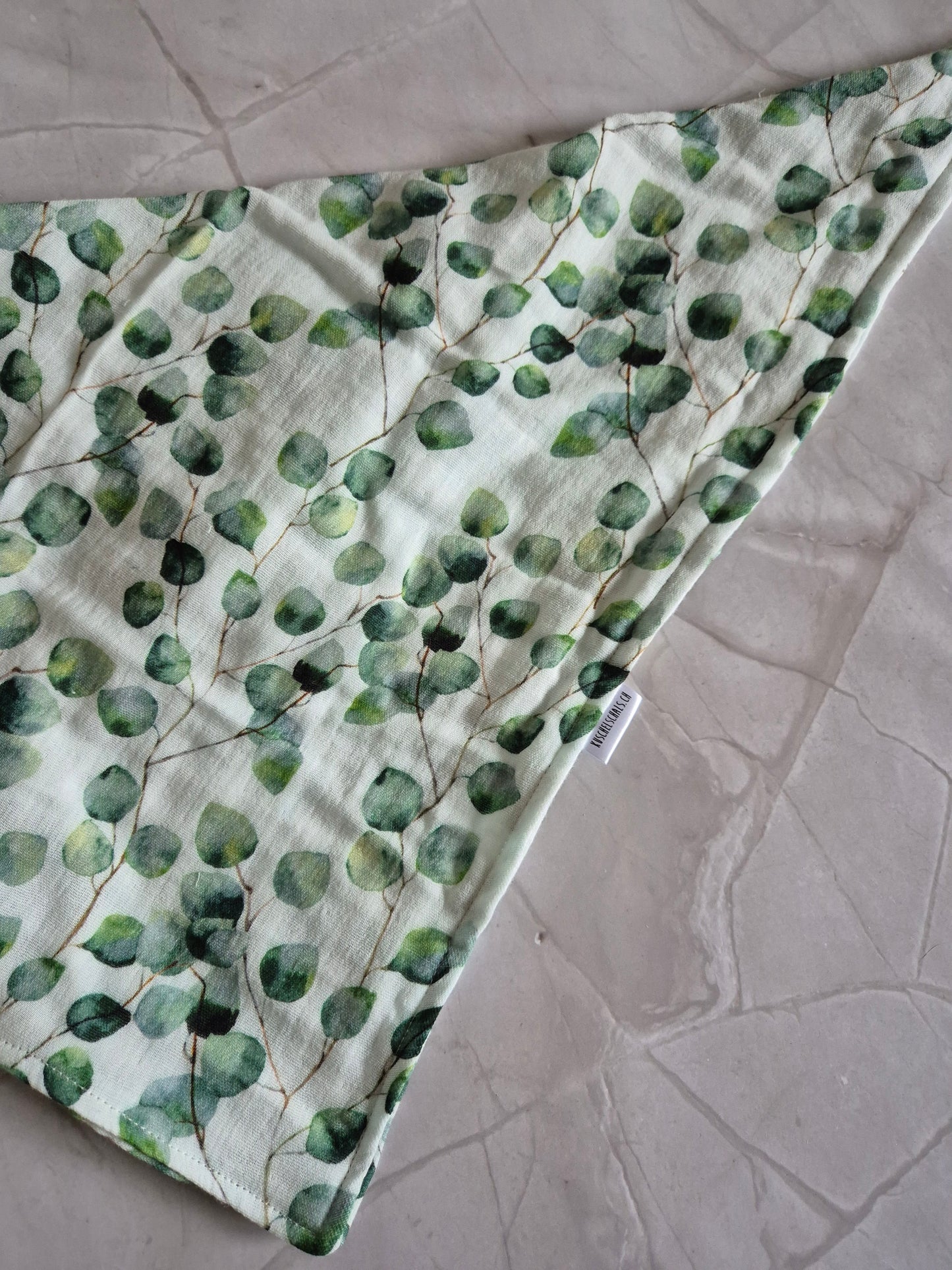 Kinderschals aus 100% Baumwollmusselin vegane Kinderkleider; Halstuch für Kinder; handmade, neutrale Farbrn, beige, Leo, Tiger, Blümchen, Eucalyptus