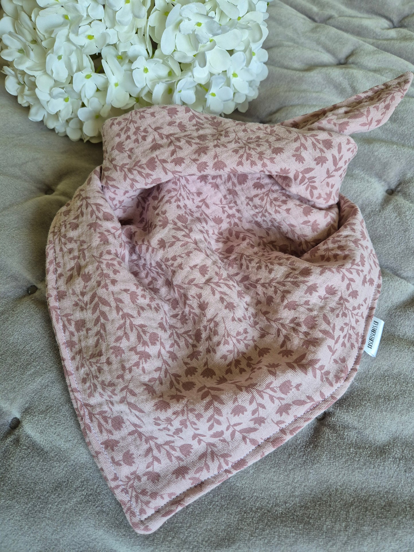 Kinderschal aus 100% Baumwollmusselin vegane Kinderkleider; Halstuch für Kinder; handmade, neutrale Farben, rosa, Blümchen