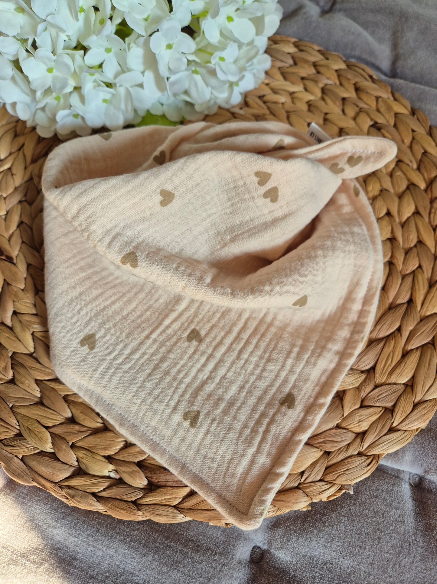 Kinderschal aus 100% Baumwollmusselin vegane Kinderkleider; Halstuch für Kinder; handmade, neutrale Farben, beige Herzen Herzli