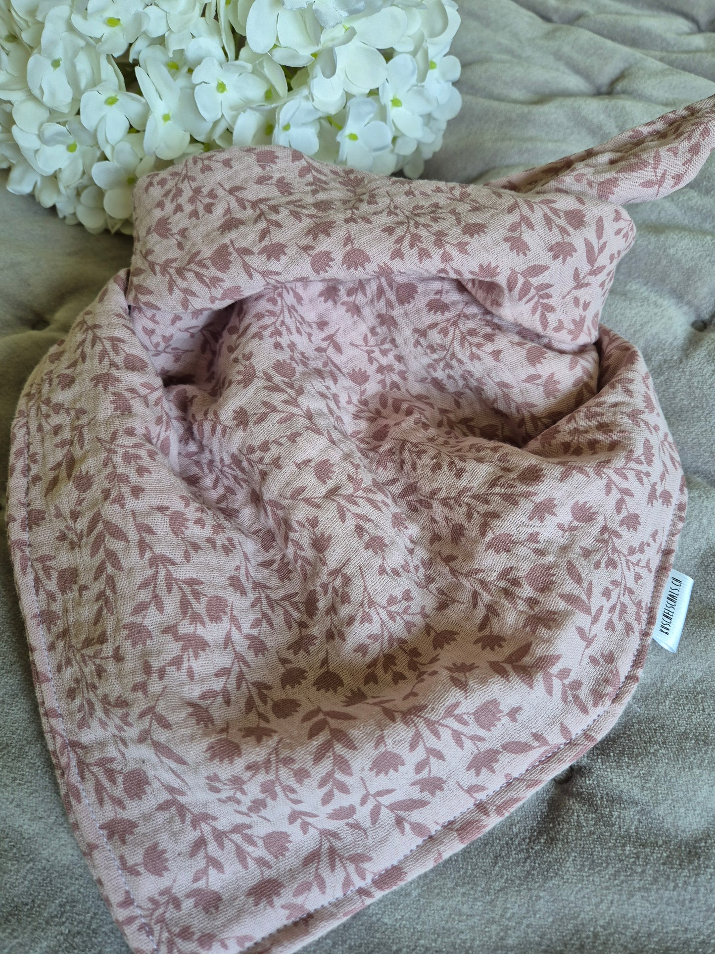 Kinderschal aus 100% Baumwollmusselin vegane Kinderkleider; Halstuch für Kinder; handmade, neutrale Farben, rosa, Blümchen