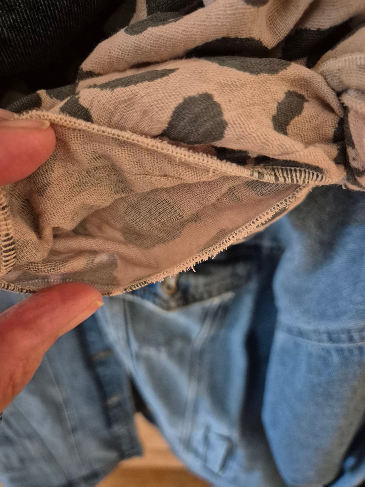 Green flower Cotton Stole Scarf - Cozy Print Wrap - Versatile Shawl for Travel - Boho Fashion Accessory - Ideal Gift XXL scarf (Kopie)