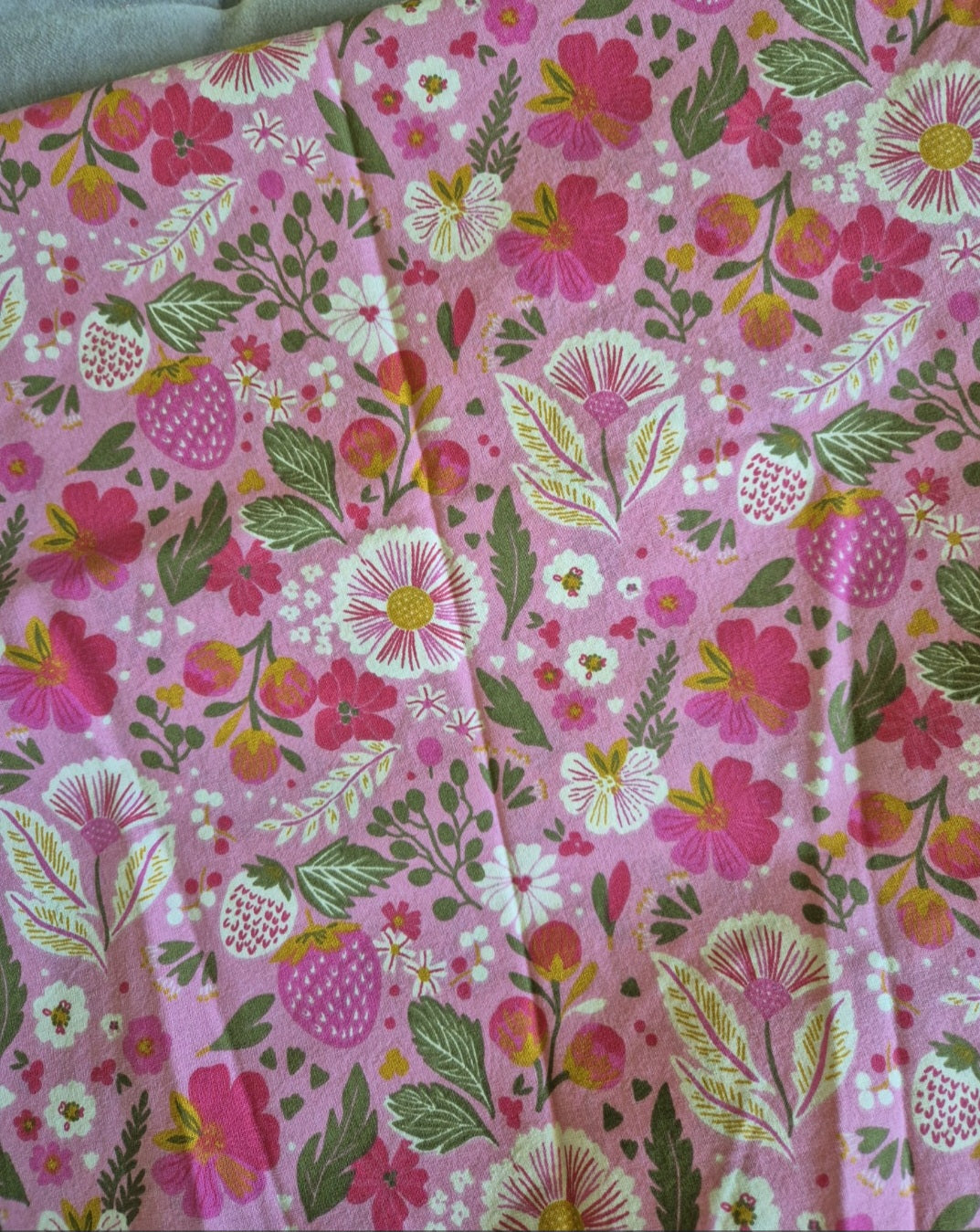 Kleines handgemachtes Stofftäschchen Blumendesigns(12.5x15.5 cm). Vielseitig nutzbar: Kartenetui, Kosmetiktasche oder Mini-Geldbörse (Kopie)
