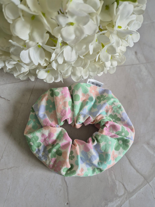 Flower Girly Scrunchie Hair bobble handmade Ponytail holder perfect gift hair accessories chic hair tie (Kopie) (Kopie)