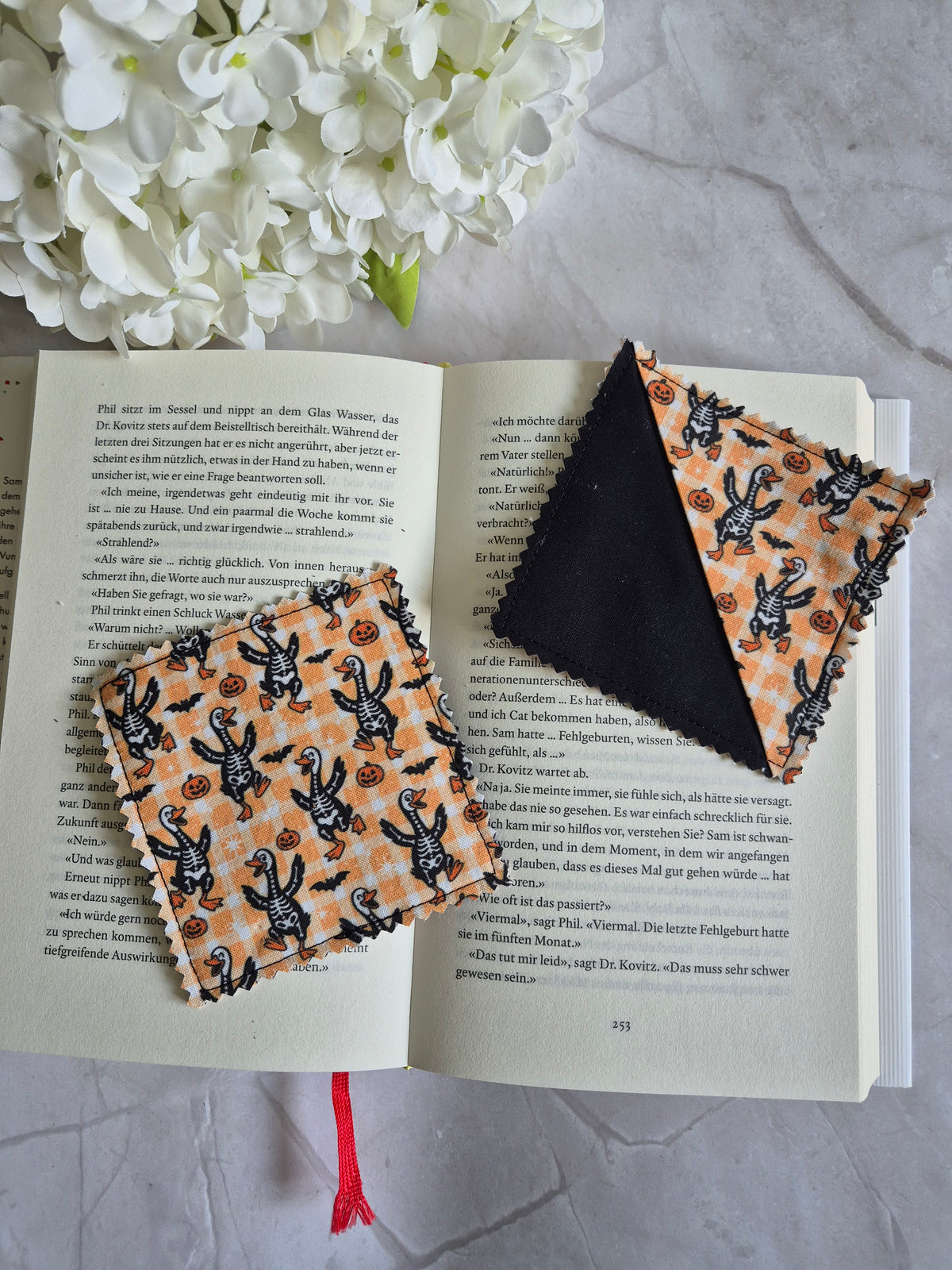 Eck Lesezeichen aus Stoff Herbst Halloween Spooky - patchwork handmadecorner bookmark fabric, handmade, gift book lover (Kopie)