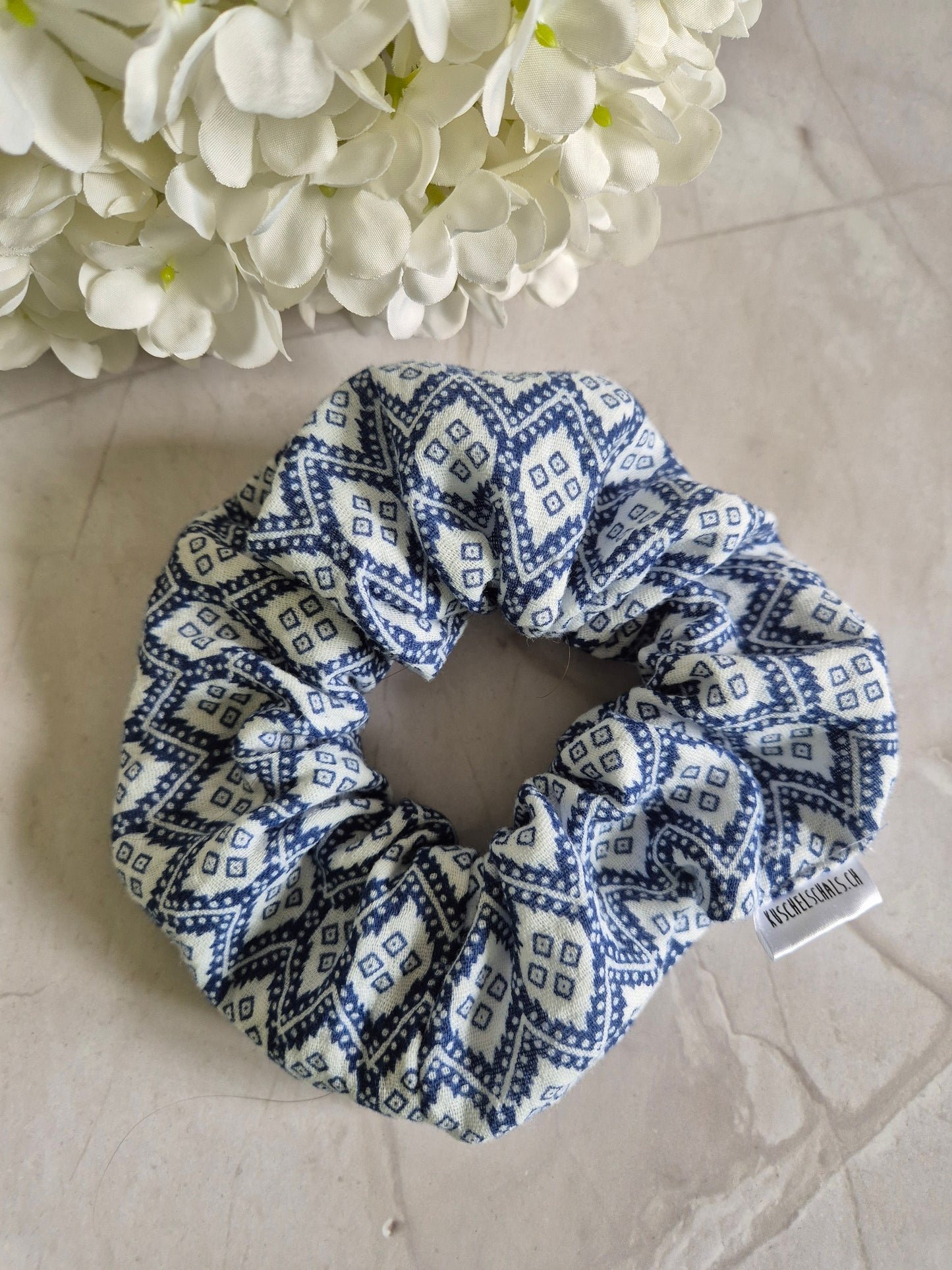 Istanbul blue Scrunchie Hair bobble handmade Ponytail holder perfect gift hair accessories chic hair tie (Kopie)