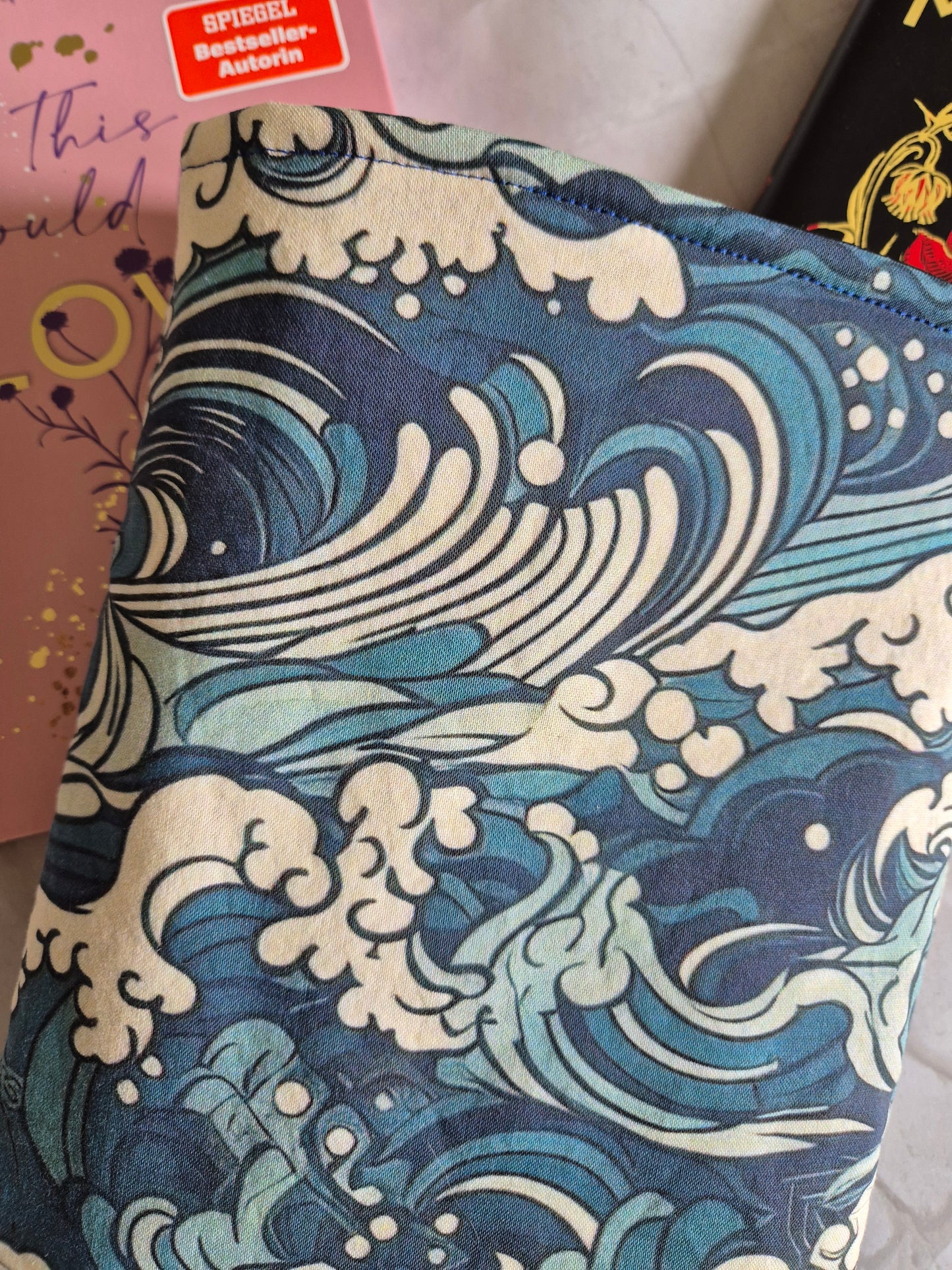 Sea Waves Storm Sealover Buchhülle Ereader Hülle - 3 Sizes - Handmade by me in Switzerland (Kopie) (Kopie)
