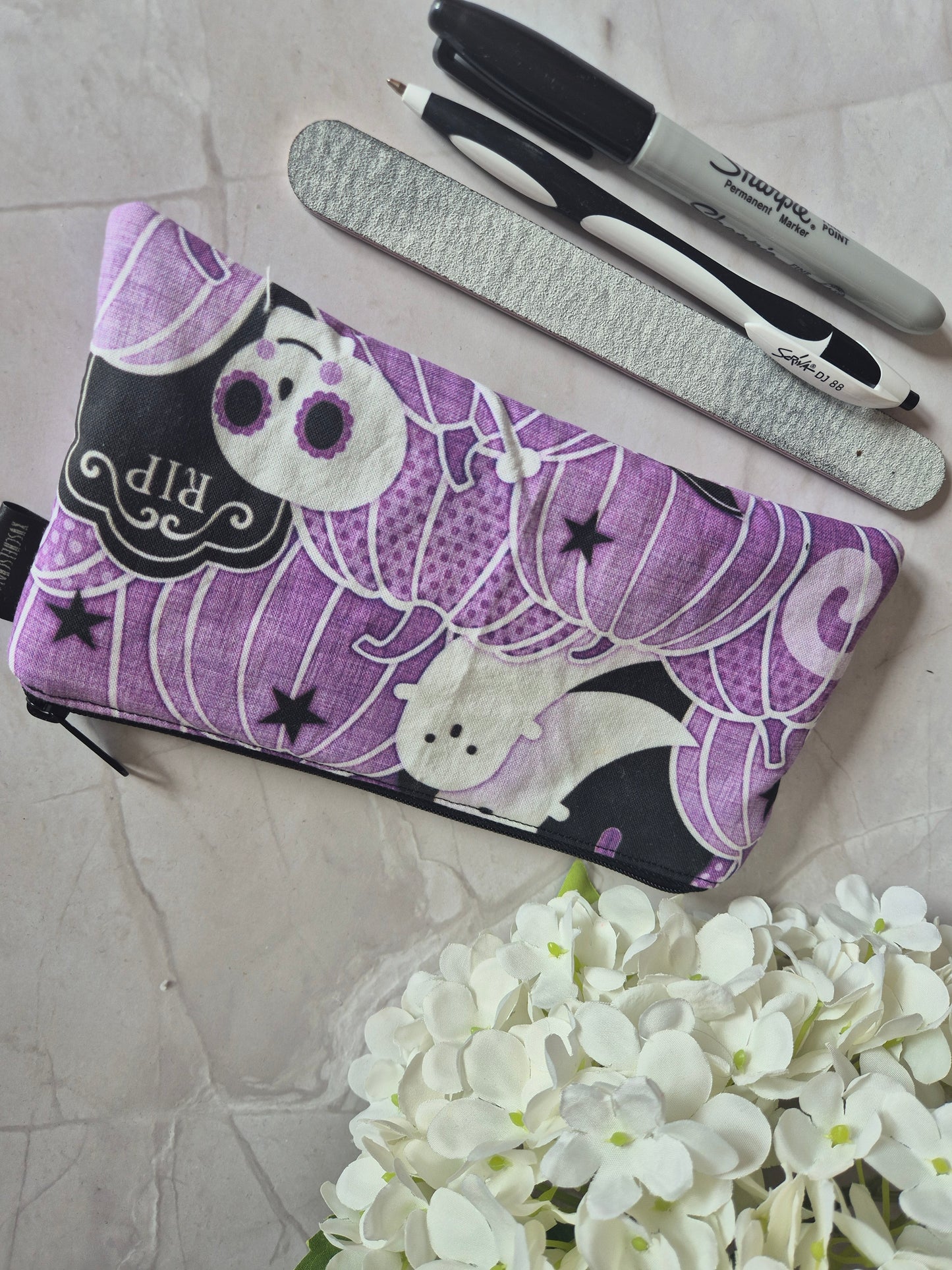 Stiftemäppchen Stifteetui gothic violett katze Kürbis Herbst Halloween  (12x20cm) Aufbewahrung von Kugelschreibern, Häkelnnadeln, Schere