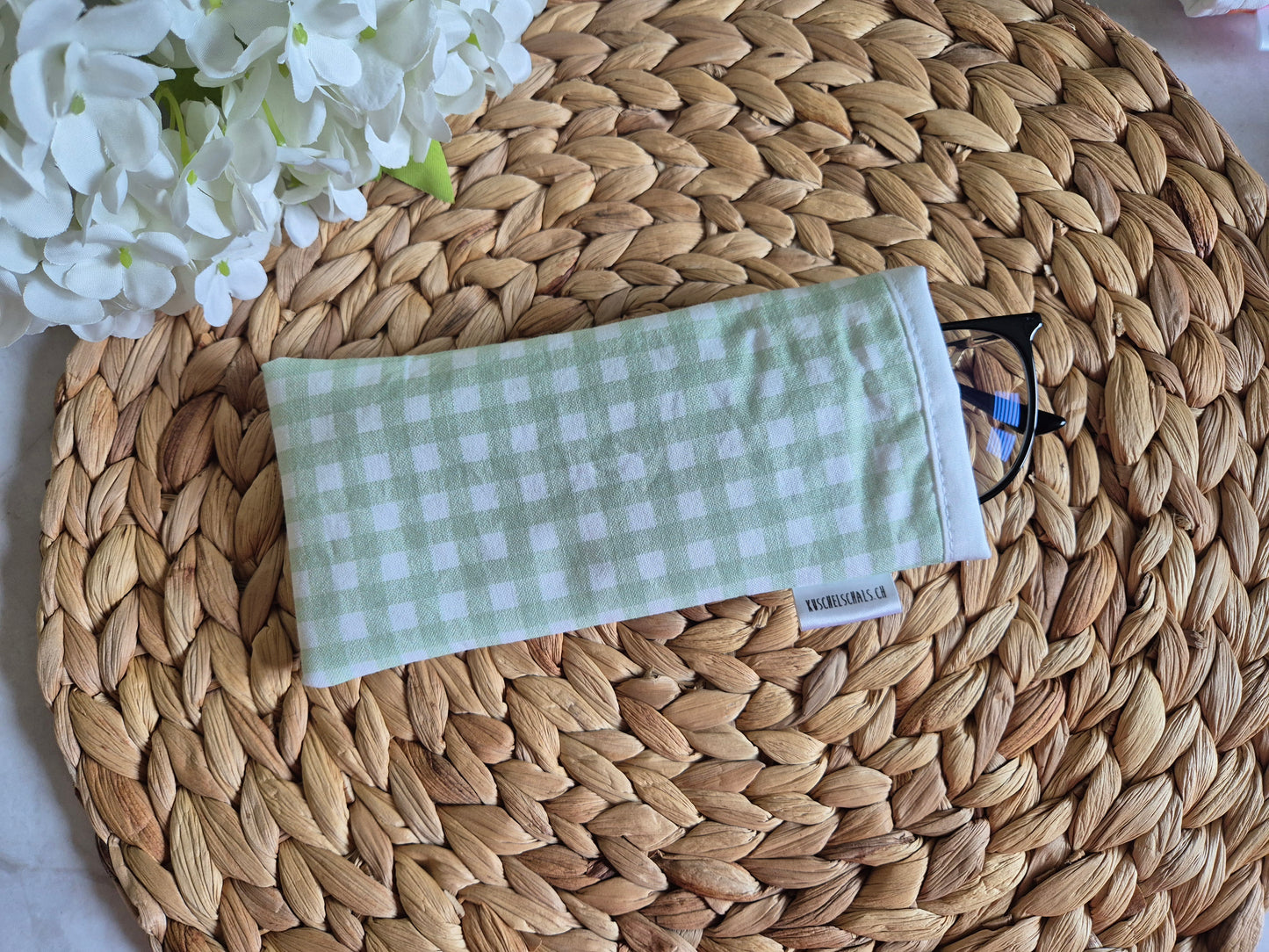 Étui à lunettes en feutre fait main | Pochette de rangement pour lunettes écologique | Protection de lunettes souple et légère | Cadeau organisateur de lunettes pour elle