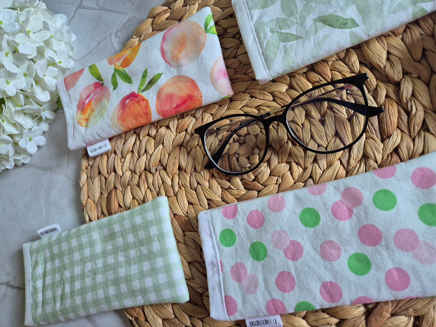 Étui à lunettes en feutre fait main | Pochette de rangement pour lunettes écologique | Protection de lunettes souple et légère | Cadeau organisateur de lunettes pour elle