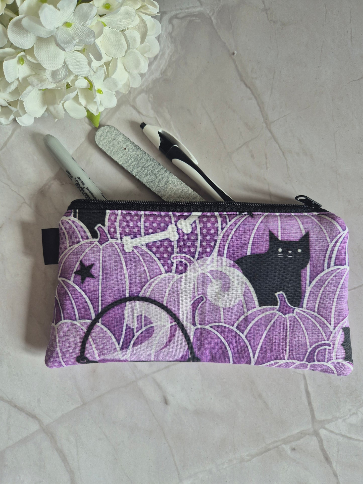 Stiftemäppchen Stifteetui gothic violett katze Kürbis Herbst Halloween  (12x20cm) Aufbewahrung von Kugelschreibern, Häkelnnadeln, Schere