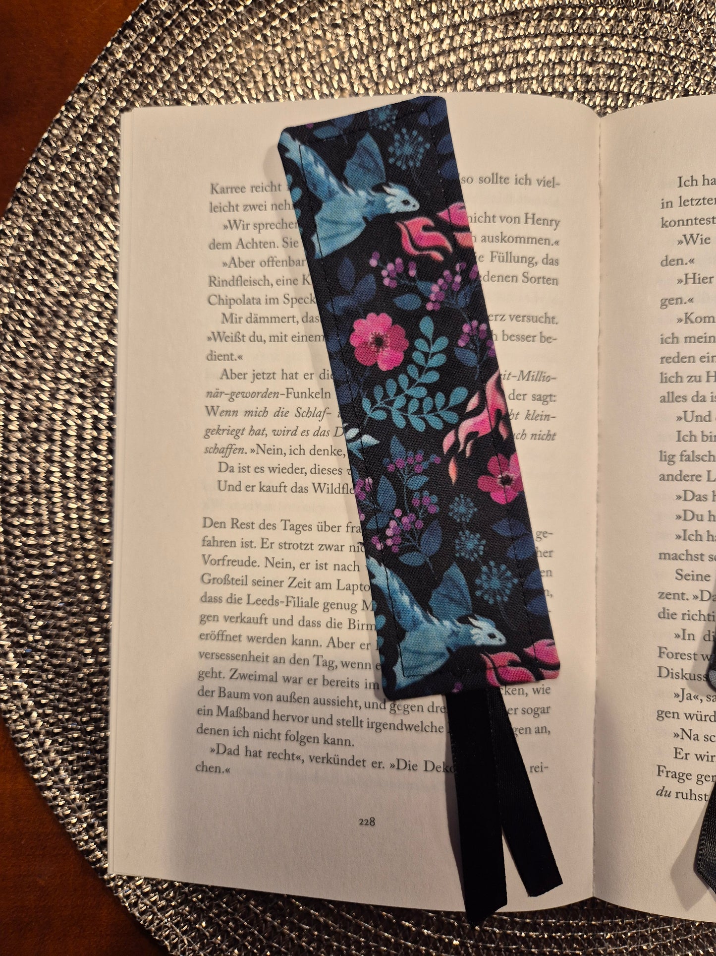 Lesezeichen Drachen Design, handgenäht, Fantasy doppelseitig, tolles Geschenk für Leseratten, Studenten und Journaling Fans vegan
