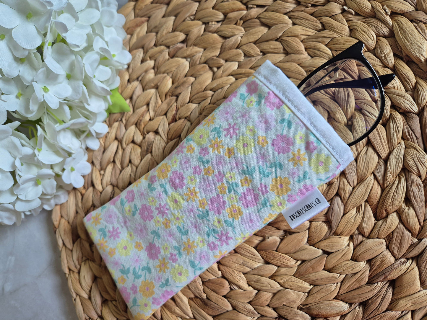 Brillenetui Glasses Case  Eco-Friendly Eyewear Storage Pouch  Soft & Lightweight Glasses Protector  Eyewear Organizer Gift for her