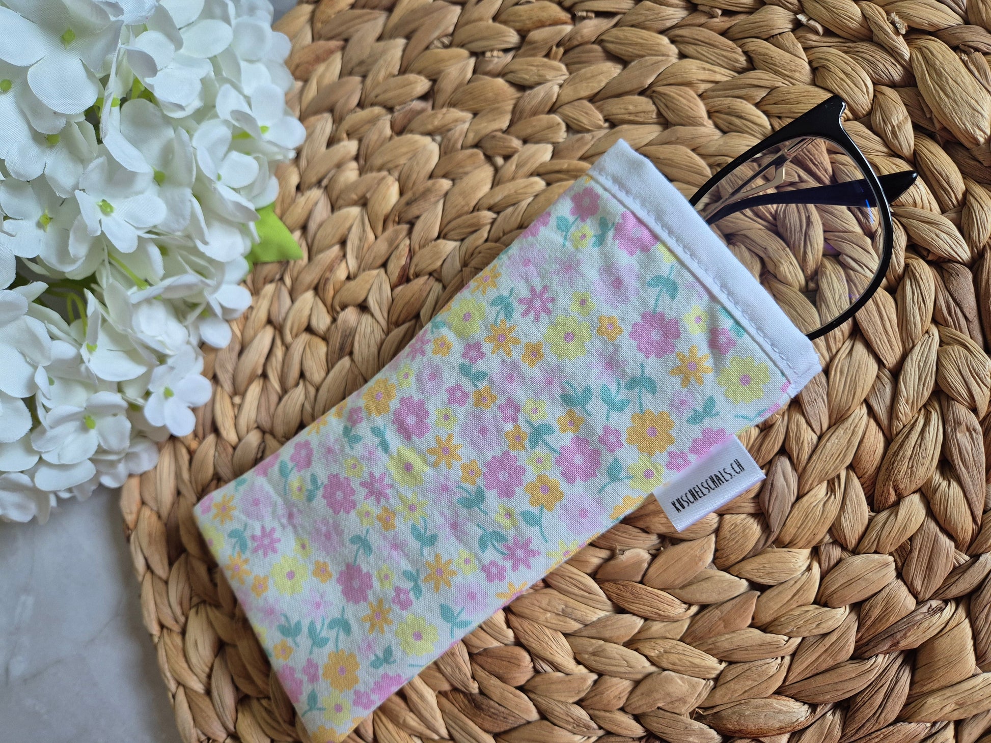 Brillenetui Glasses Case  Eco-Friendly Eyewear Storage Pouch  Soft & Lightweight Glasses Protector  Eyewear Organizer Gift for her