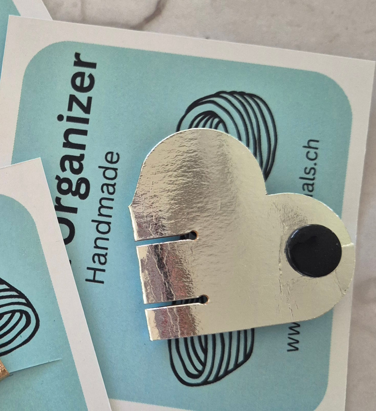 Kabelhalter Diverse Designs aus Snapppap (vegan) oder Kunstleder