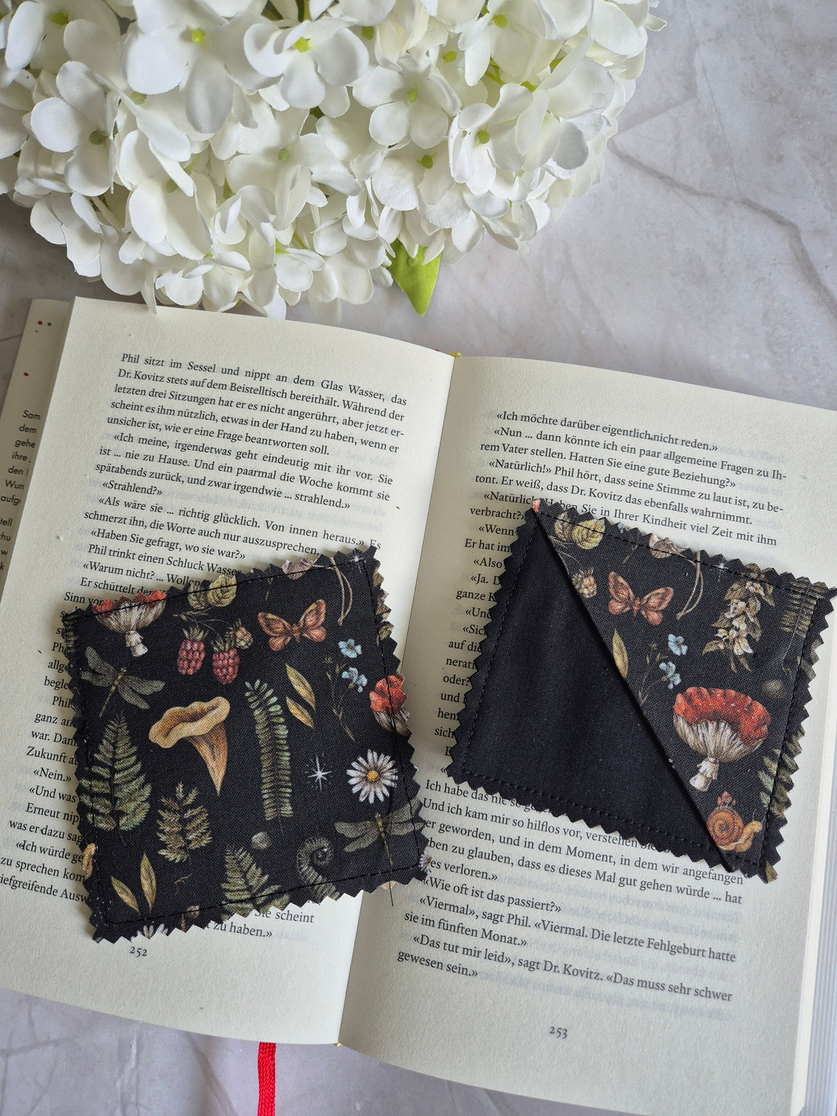 Eck Lesezeichen aus Stoff Herbst Halloween Spooky - patchwork handmadecorner bookmark fabric, handmade, gift book lover (Kopie)