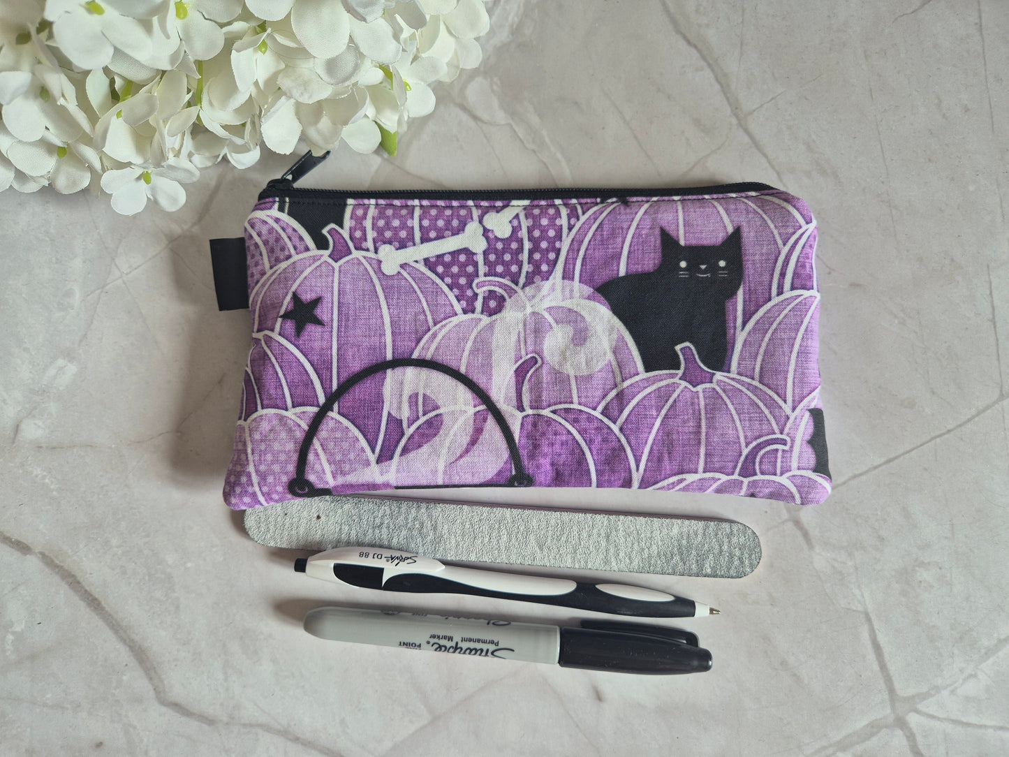 Stiftemäppchen Stifteetui gothic violett katze Kürbis Herbst Halloween  (12x20cm) Aufbewahrung von Kugelschreibern, Häkelnnadeln, Schere