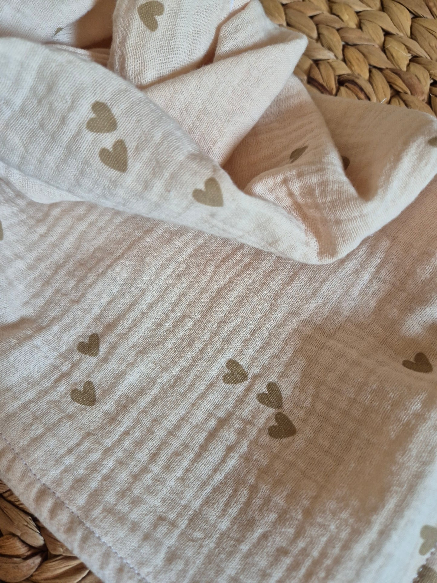 Kinderschal aus 100% Baumwollmusselin vegane Kinderkleider; Halstuch für Kinder; handmade, neutrale Farben, beige Herzen Herzli